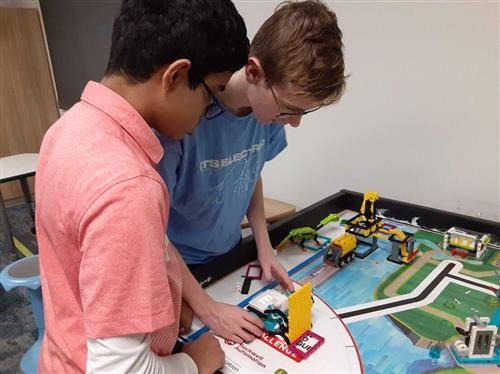 JHMS FLL Team